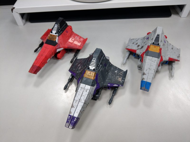 In Hand Images SIEGE Decepticon Phantom Strike Squadron Boxed Set  (34 of 35)